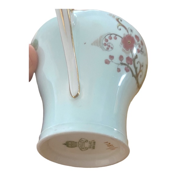 Vintage Aynsley corset style bone China teacup & saucer - Picture 8 of 13